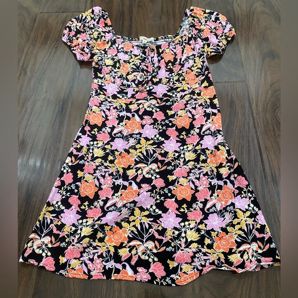 Rewind Dresses & Skirts - Rewind black floral baby doll dress